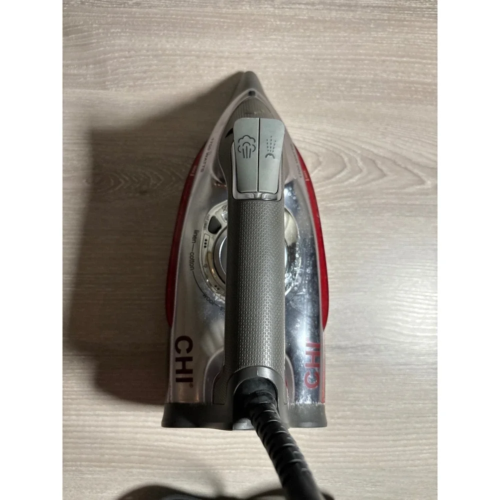 CHI Steam Iron Titanium Infused Ceramic Soleplate 1700 Watts 13101 Tested works